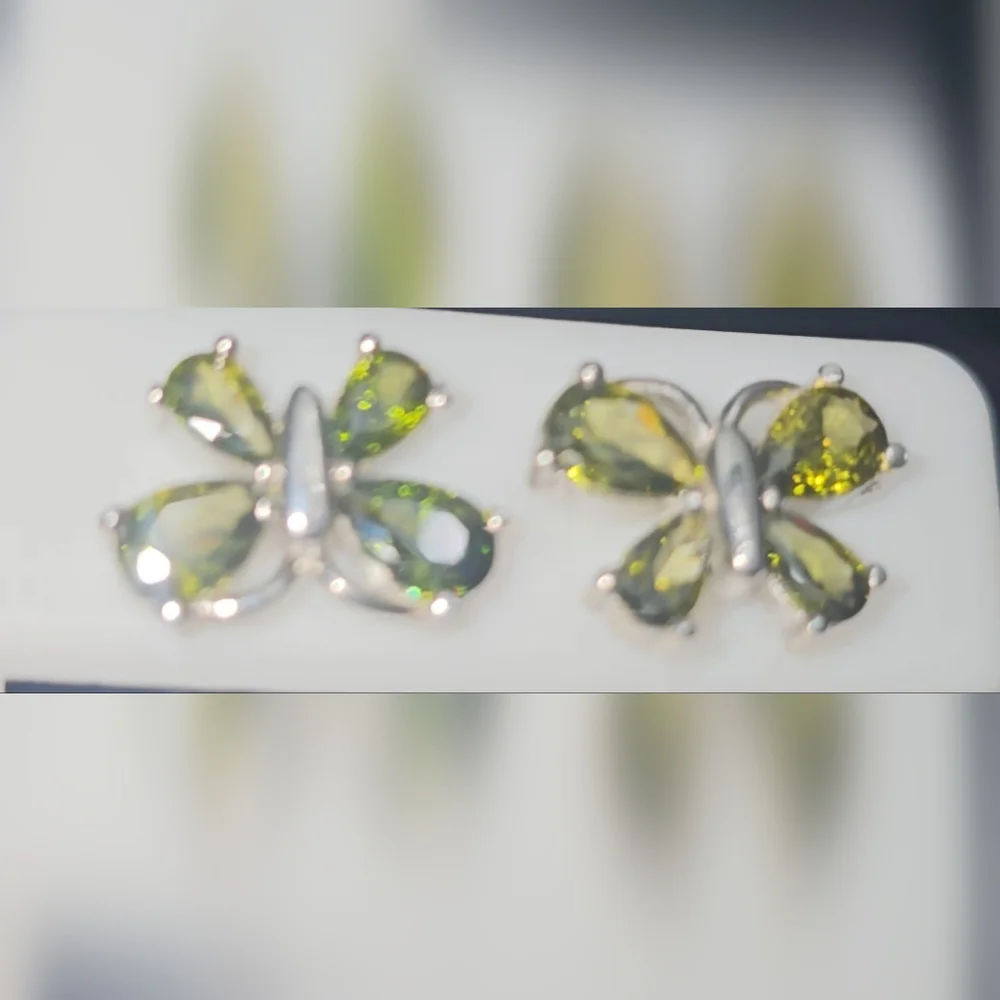925 Sterling Silver Green Gem Stones Butterfly/ Dragonfly Post Back Earrings NEW